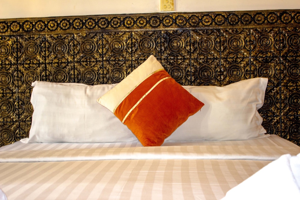 Le Grand Palais Boutique Hotel 73/100