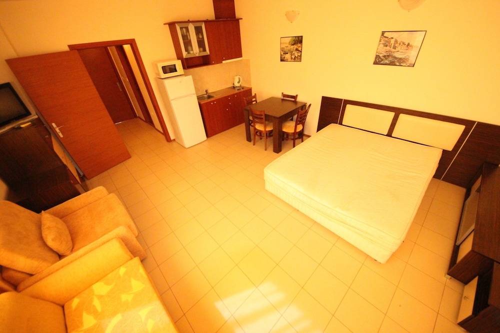 Esperanto Hotel 21/35