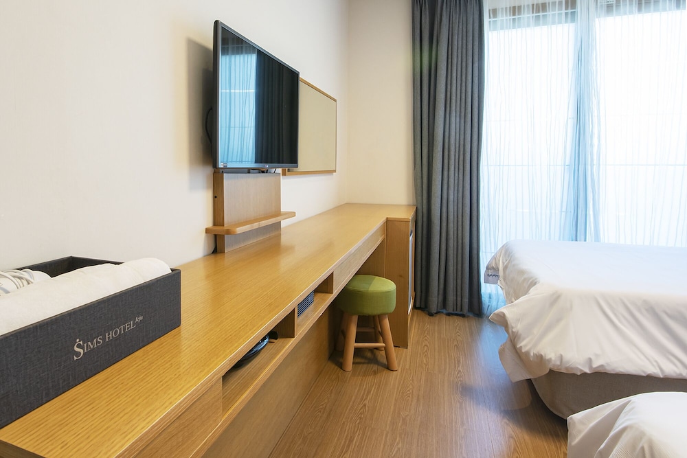 Sims Hotel 19/48
