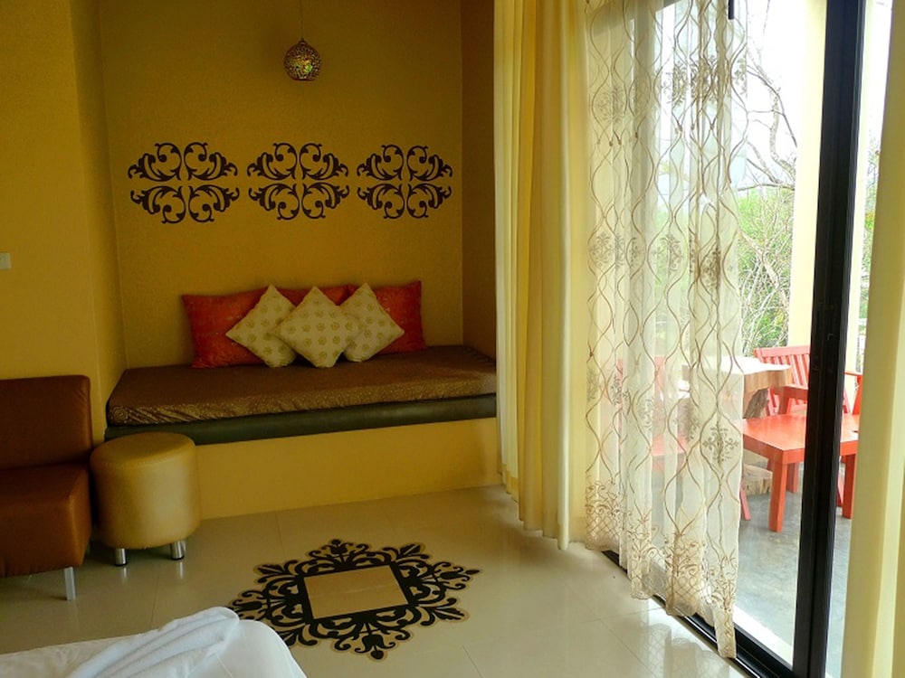Hi - Scene Resort 46/69