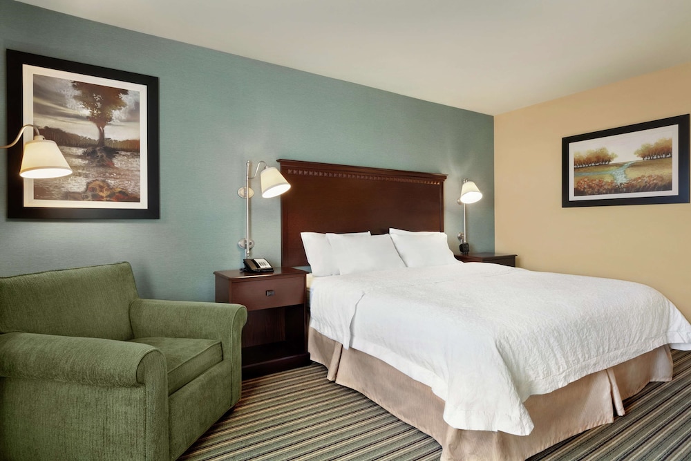 Hampton Inn Suites West Sacramento 24/62