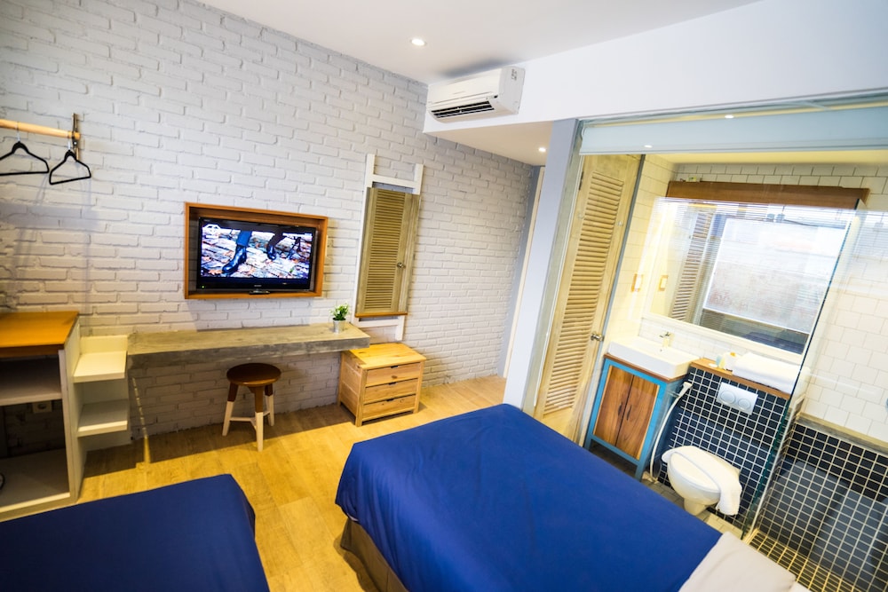 Summerbird - Bed And Brasserie 30/63
