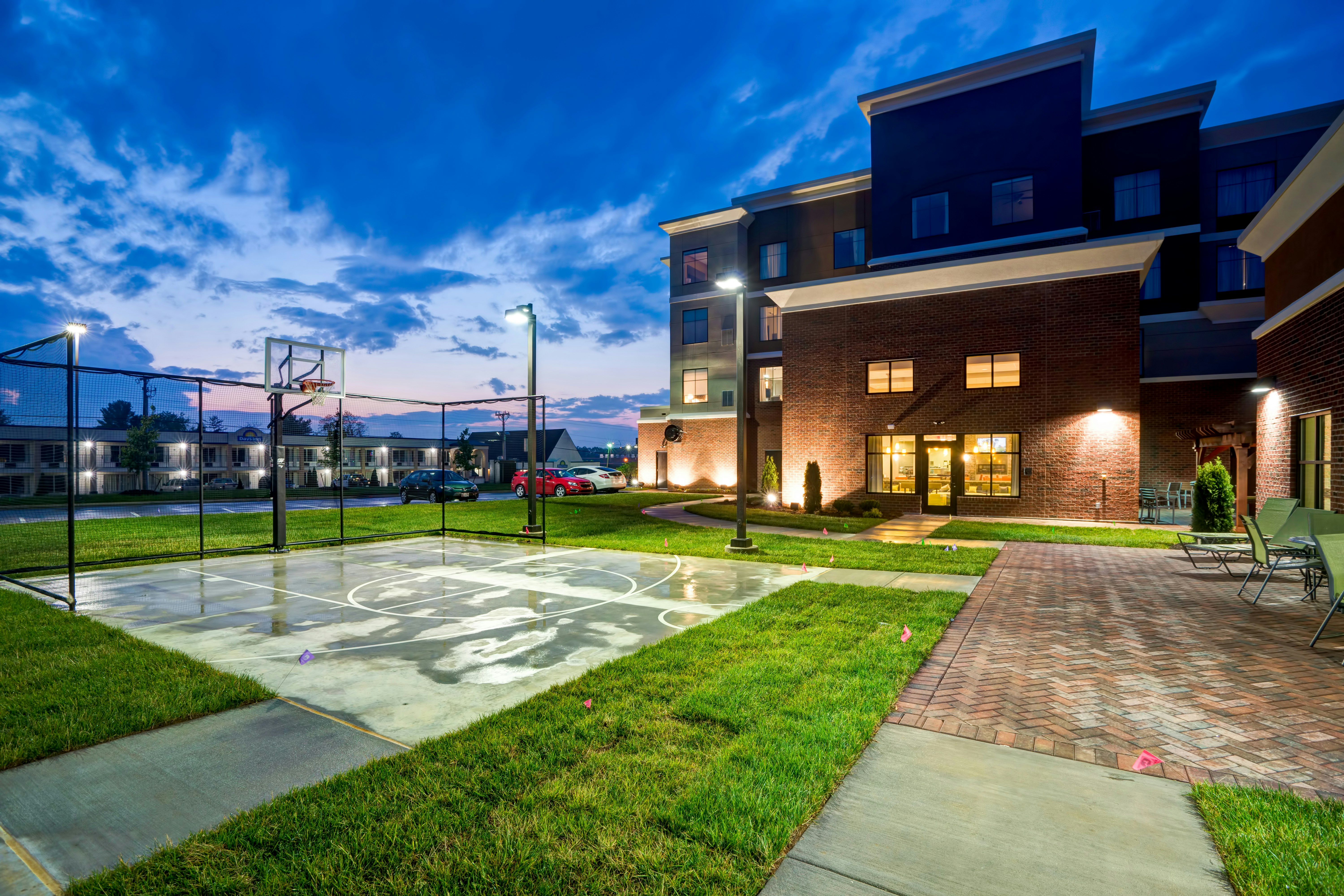 HOMEWOOD SUITES BY HILTON CHRISTIANSBURG 16/16