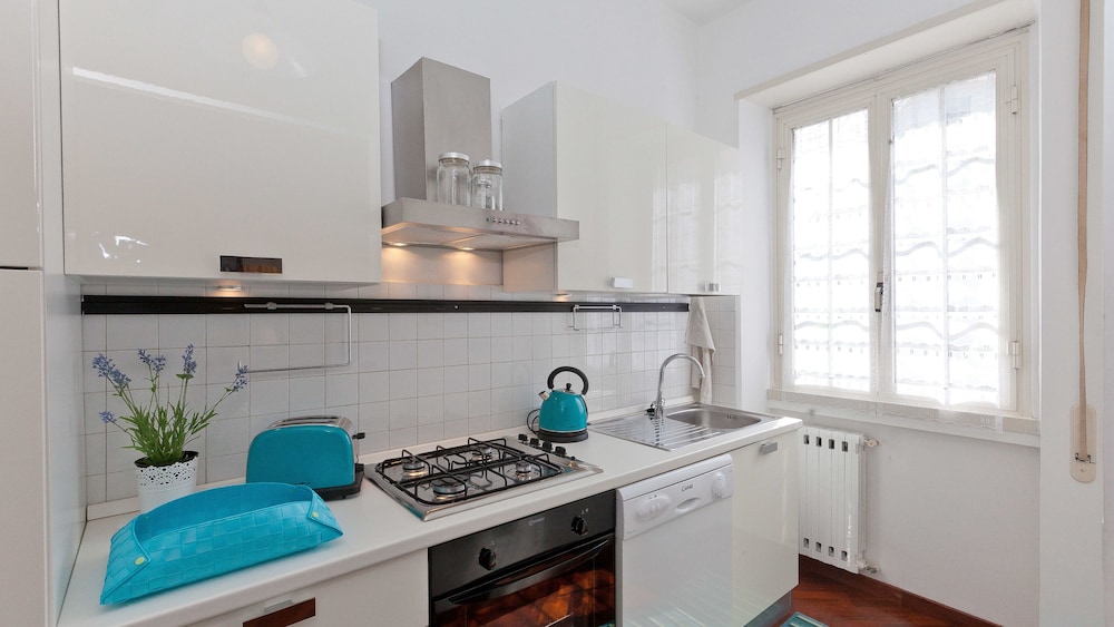 Rental In Rome Pateras Flower 21/24