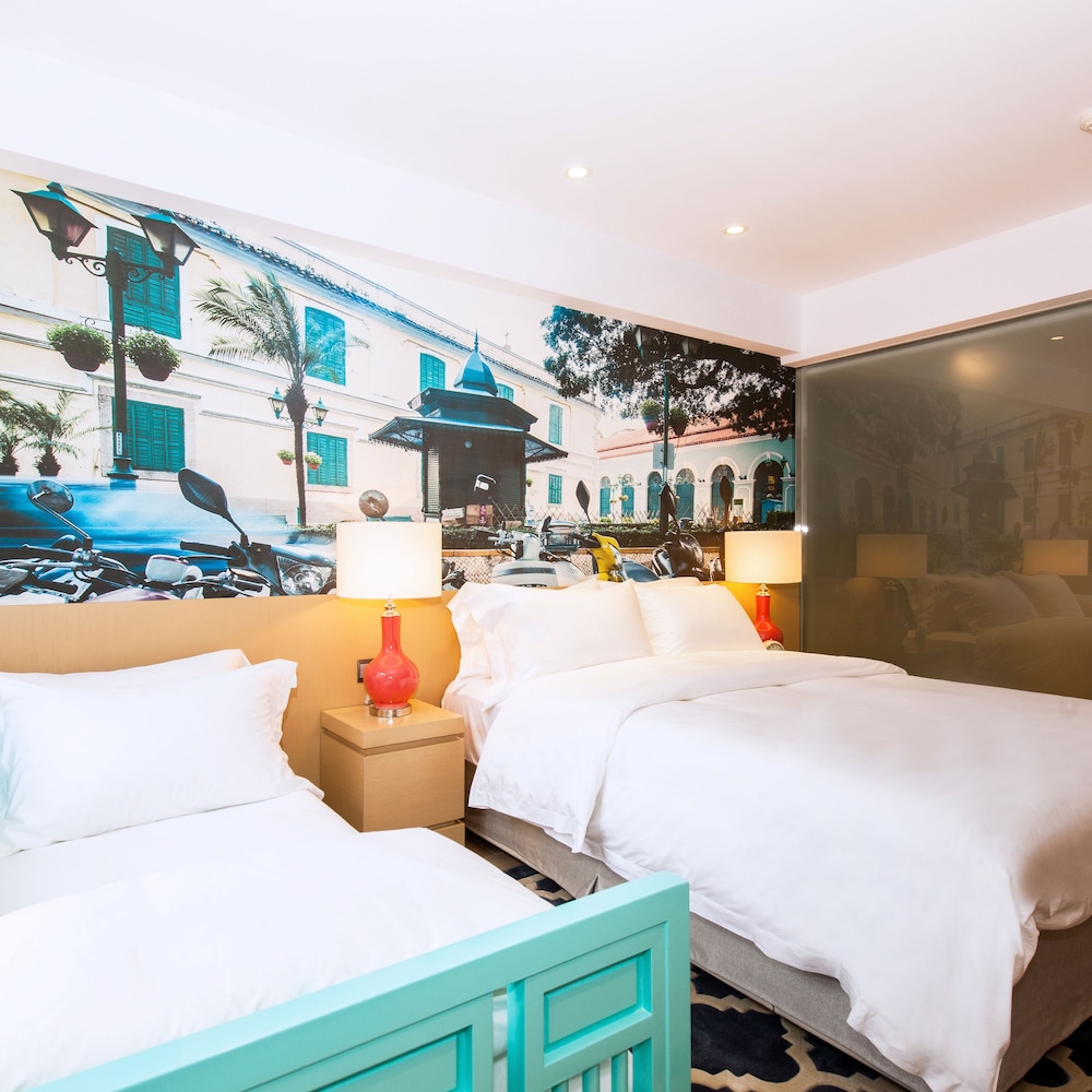Caravel Hotel 13/54