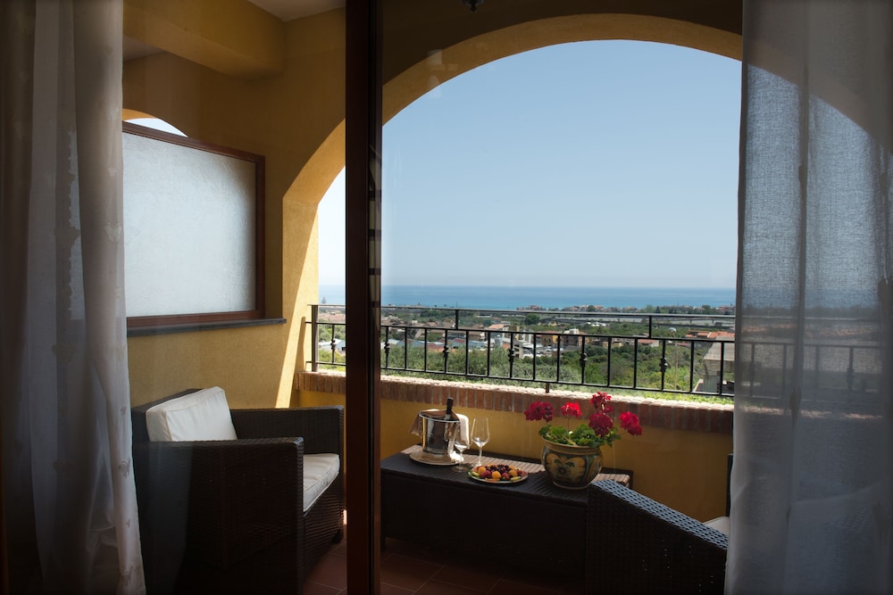 'A NUCIARA PARK HOTEL & WELLNESS CENTER 31/40