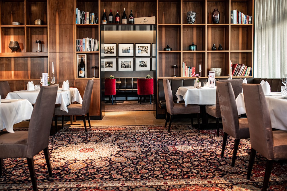 Kleber Post Hotel 60/69