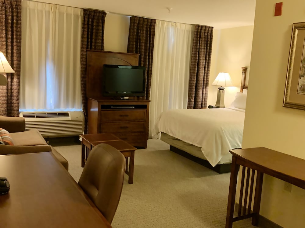 Staybridge Suites Albuquerque Airport 10/59