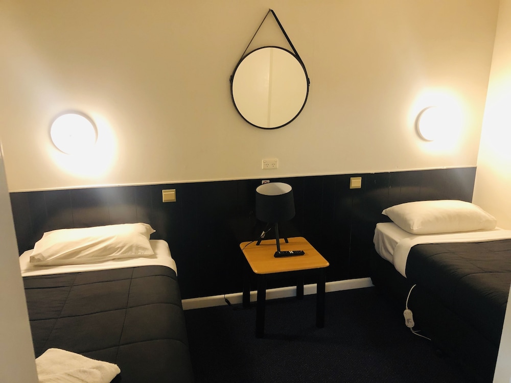 Horsham Motel 24/38