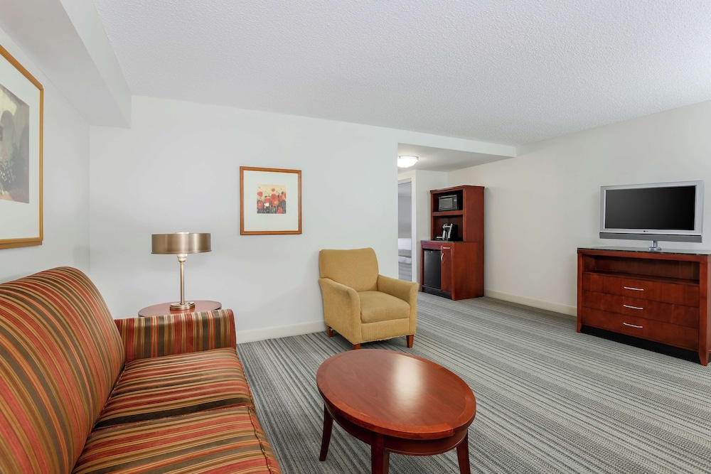 Hilton Garden Inn Roanoke Rapids 33/47