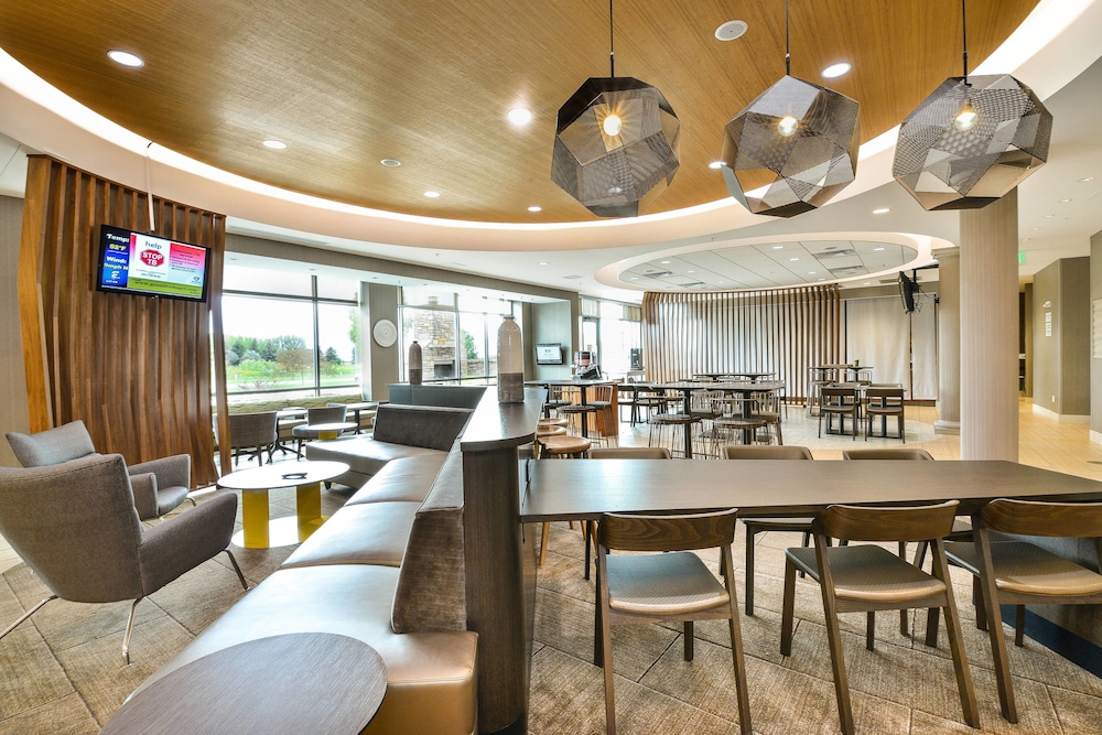 SpringHill Suites by Marriott Grand Forks 26/35