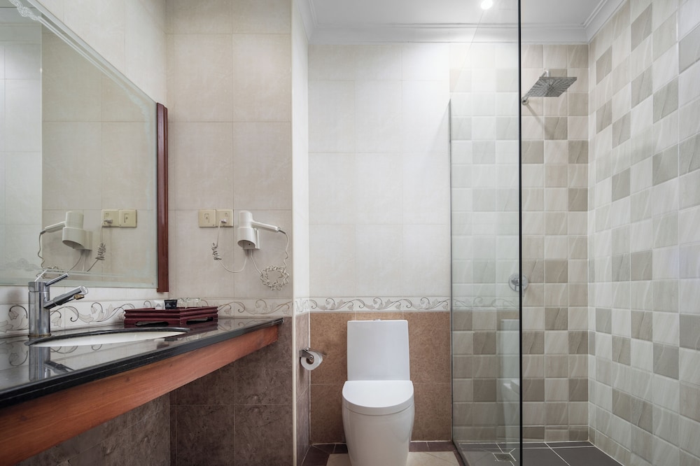 Angkor Holiday Hotel 56/58