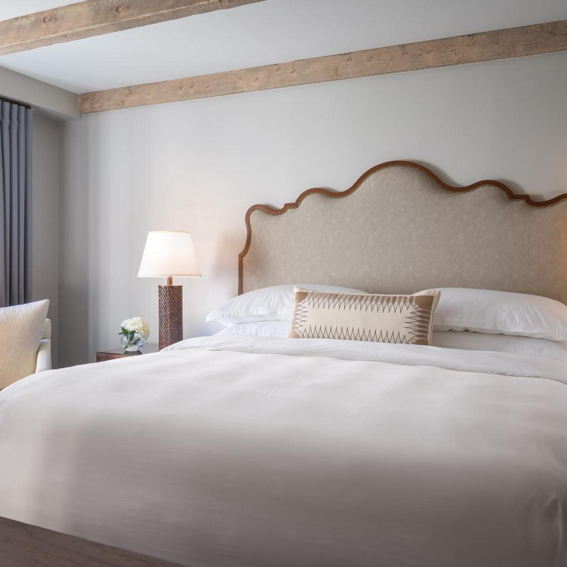 Premium, Suite, King Bed, River View, Parlor