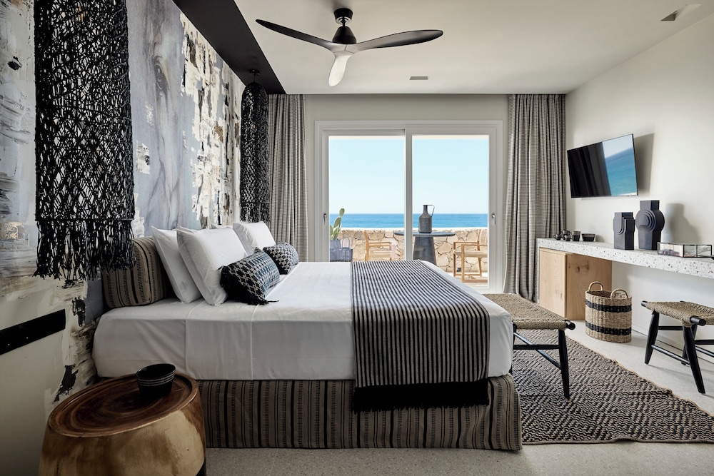 SIGNATURE, SUITE, SEA VIEW