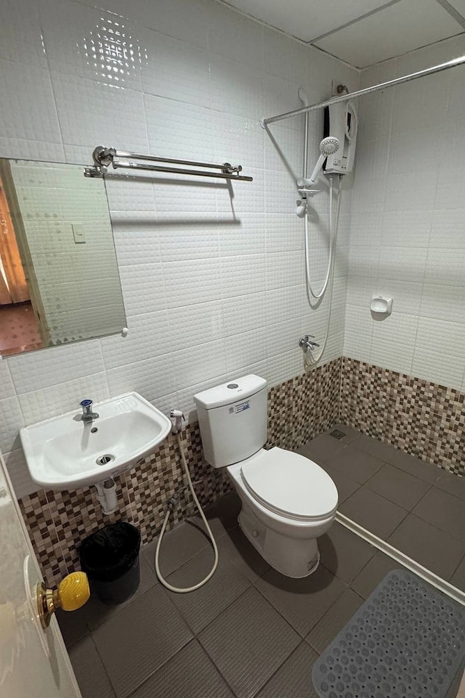 I m Inn Hotel Sorsogon near SM Terminal by ZUZU 37/41