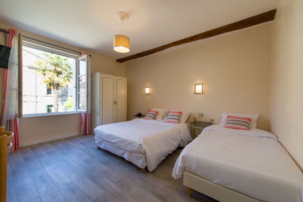 Hotel Val De Loire 11/41