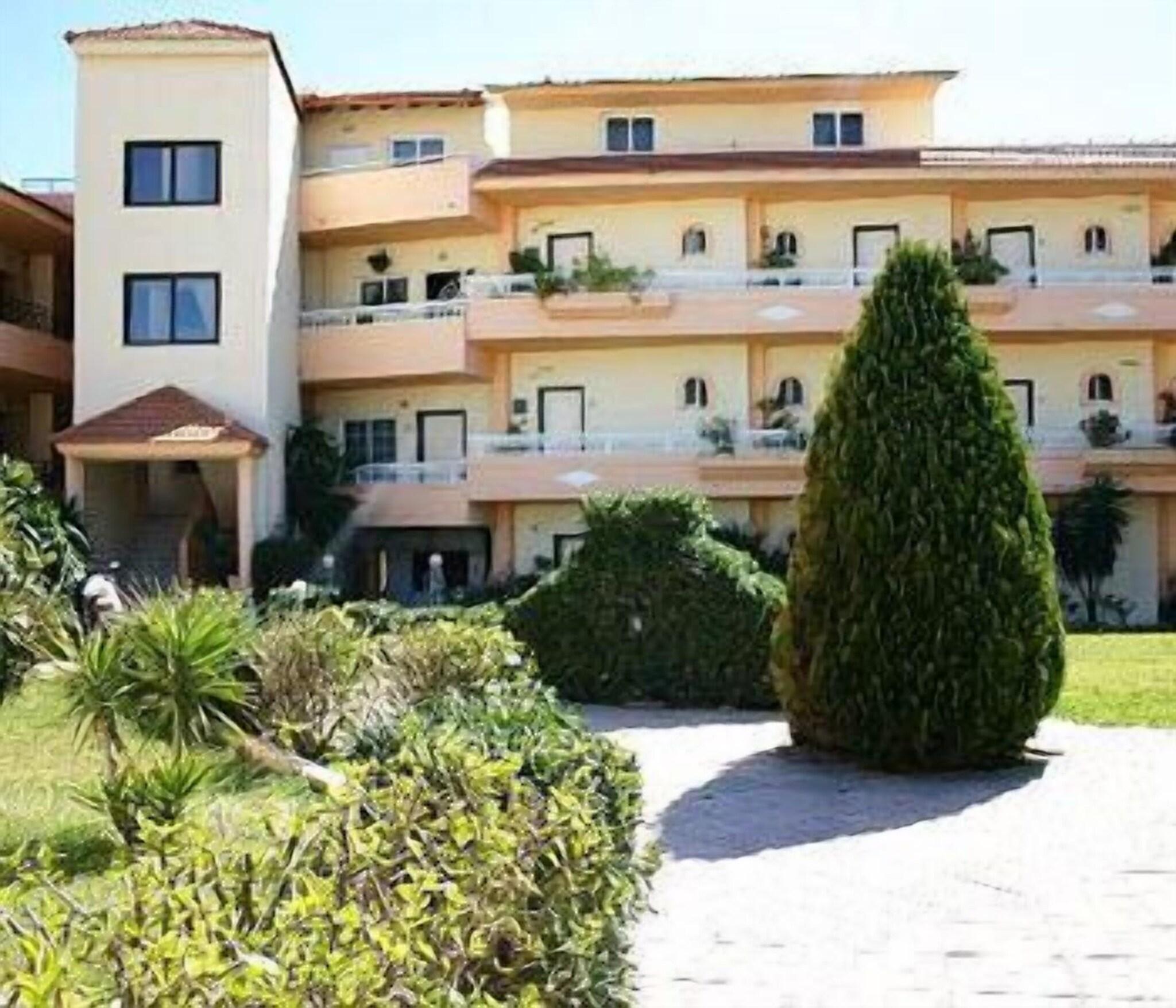 Casa Lyristis (ex Lyristis Apartments Plus) 31/37