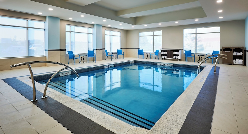 Holiday Inn Express And Suites Brantford 35/66