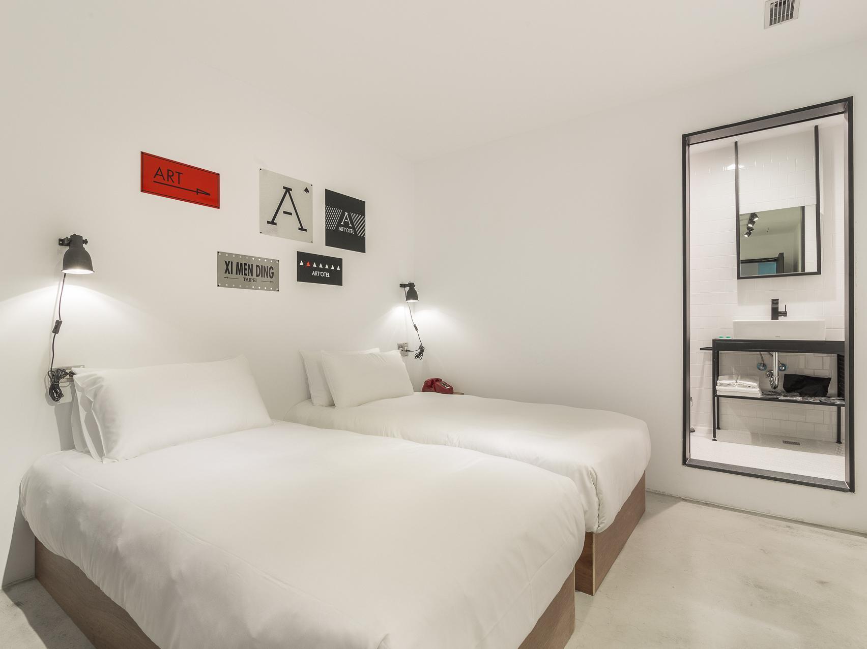 Superior, Twin Beds, No Window