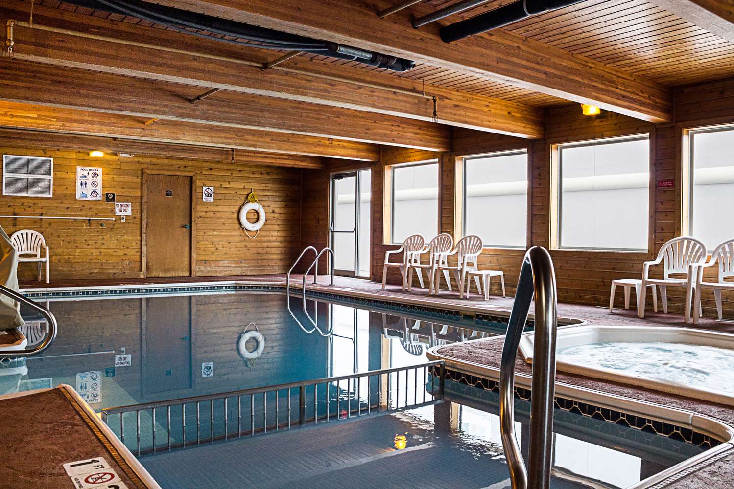 MainStay Suites Fargo - I-94 Medical Center 18/41