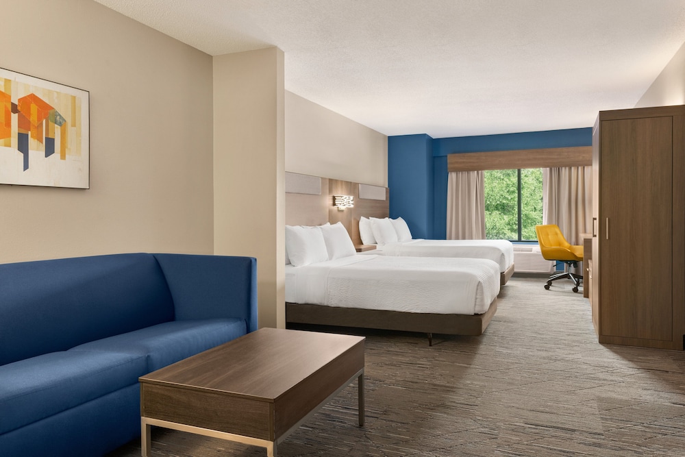Holiday Inn Express Hotel And Suites Greenville Downtown 32/82