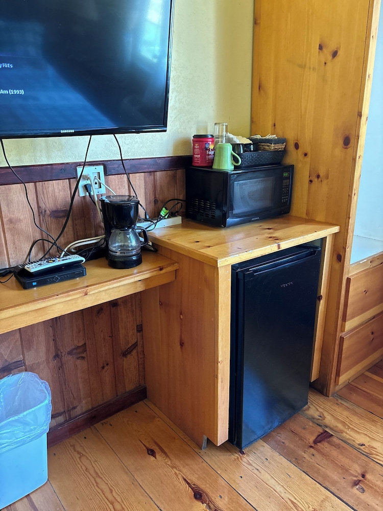 Sequoia Riverfront Cabins 51/71