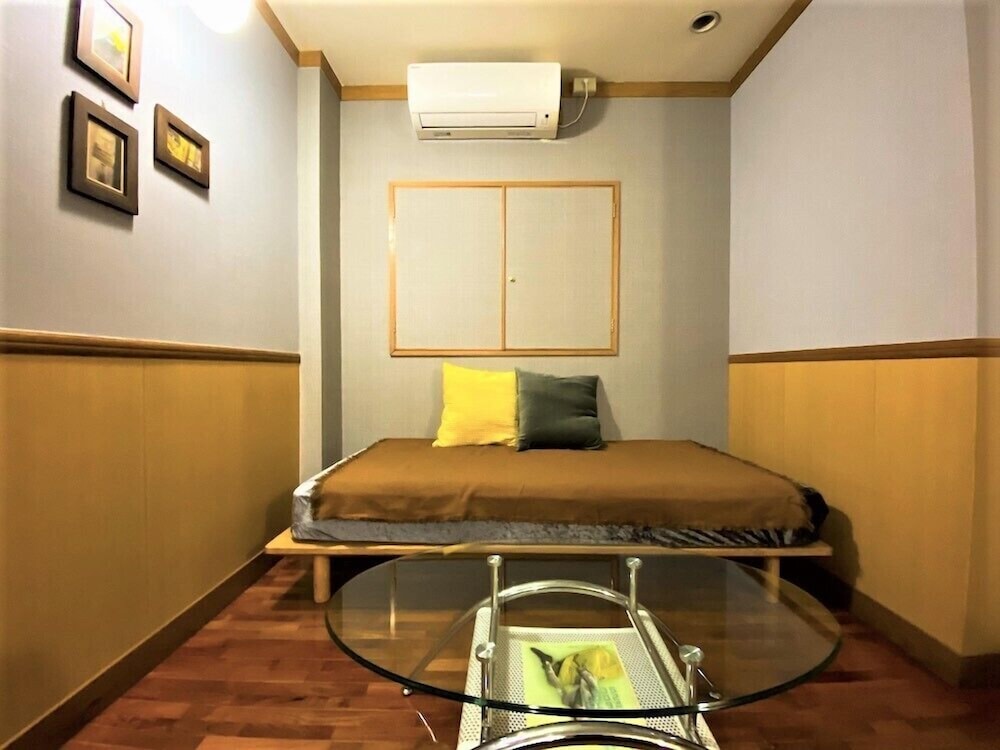 Hotel Bin 30/50