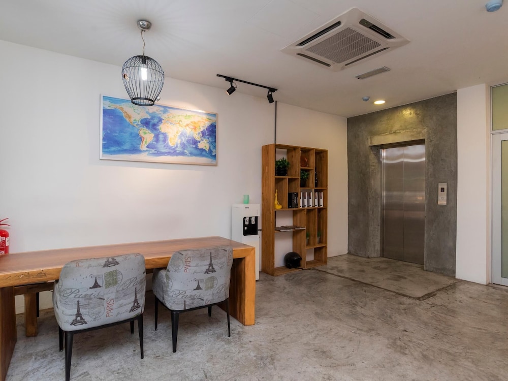 OYO 89355 Big Big Hotel 17/18