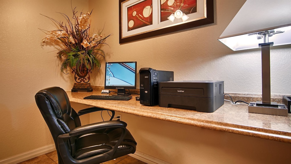 Best Western El Centro Inn 32/35