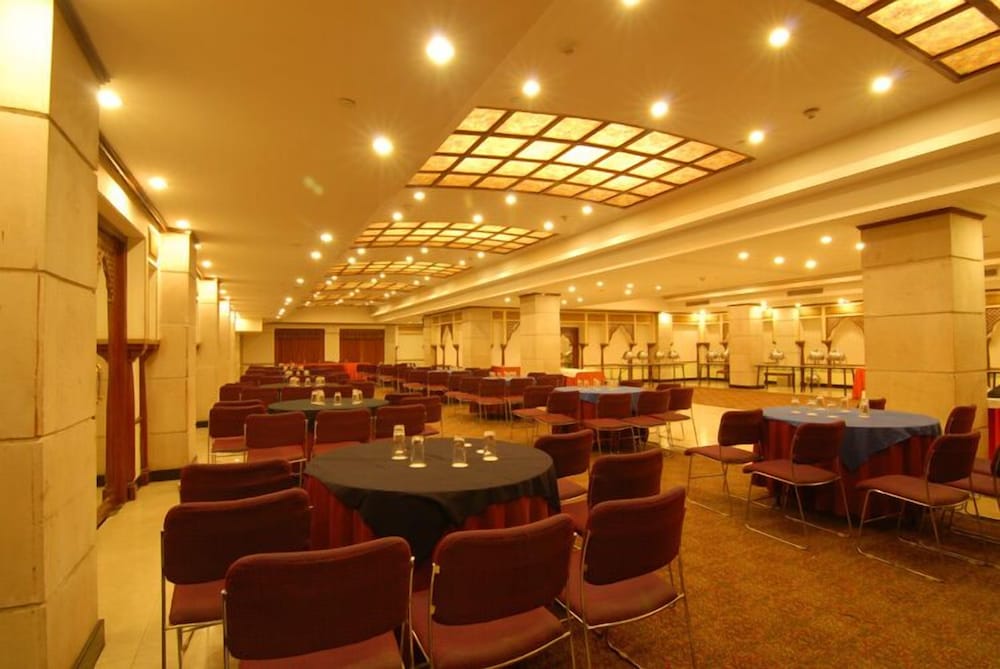 Hotel Chanakya Patna 25/34