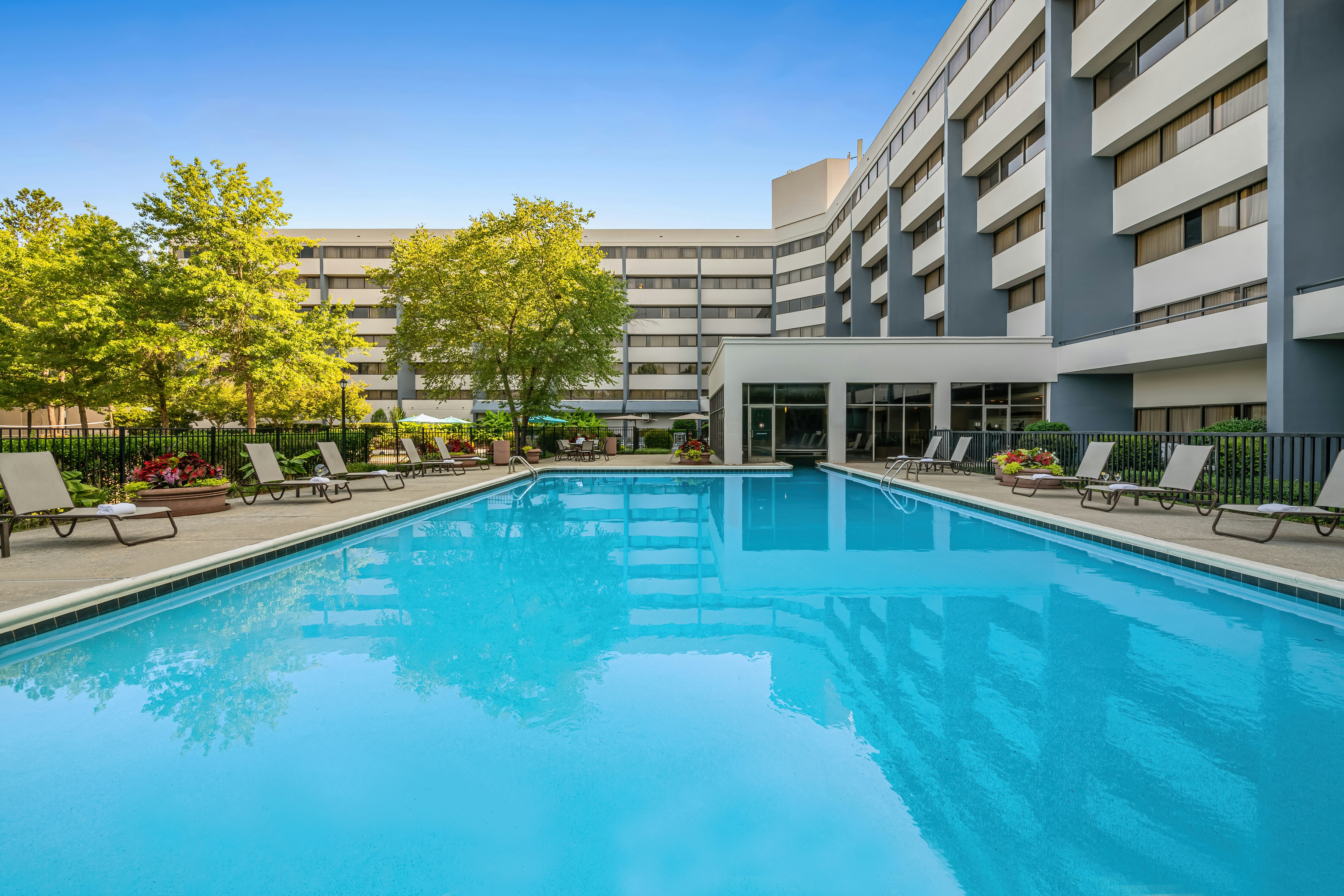DoubleTree Suites by Hilton Raleigh - Durham 6/82
