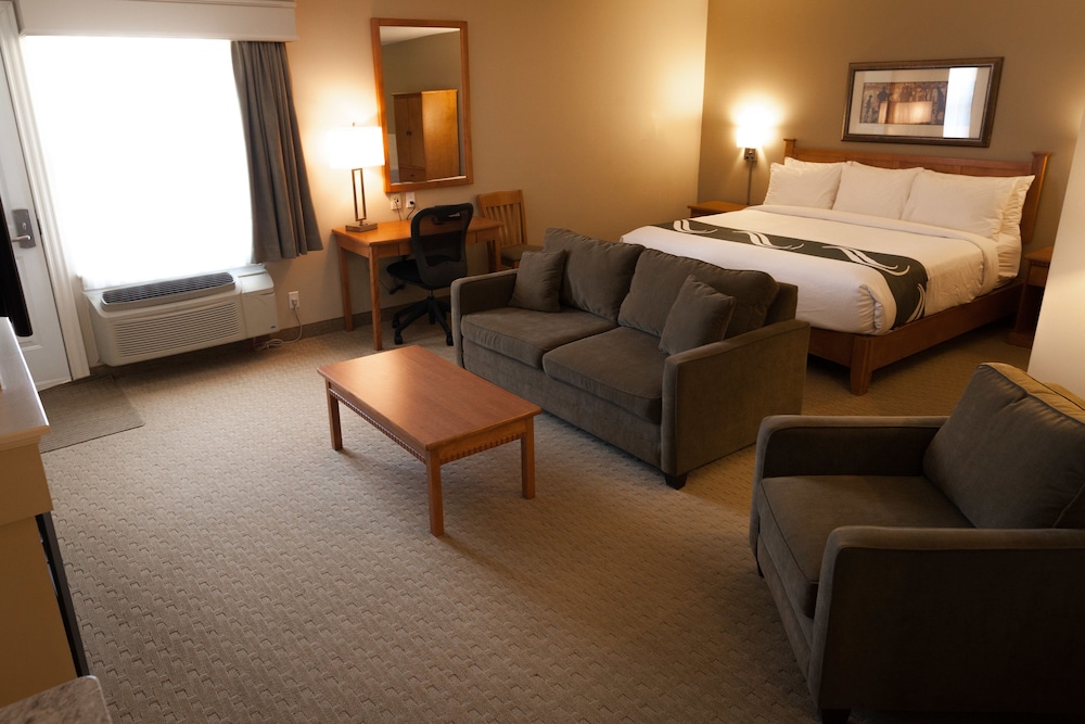 Amsterdam Inn & Suites, an Ascend Collection Hotel 21/28