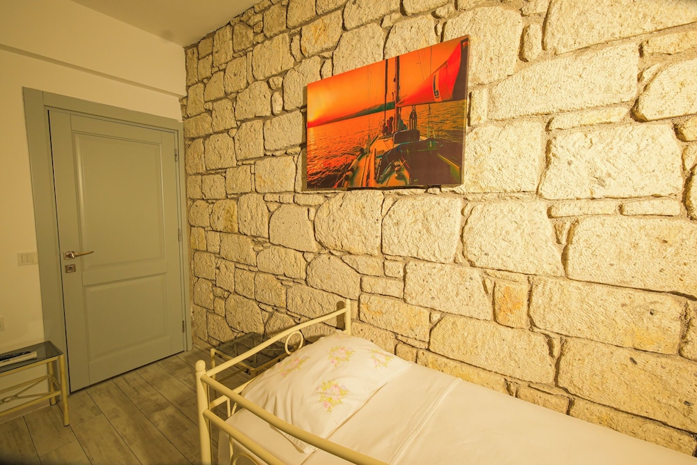 Kybele Alacati 31/50