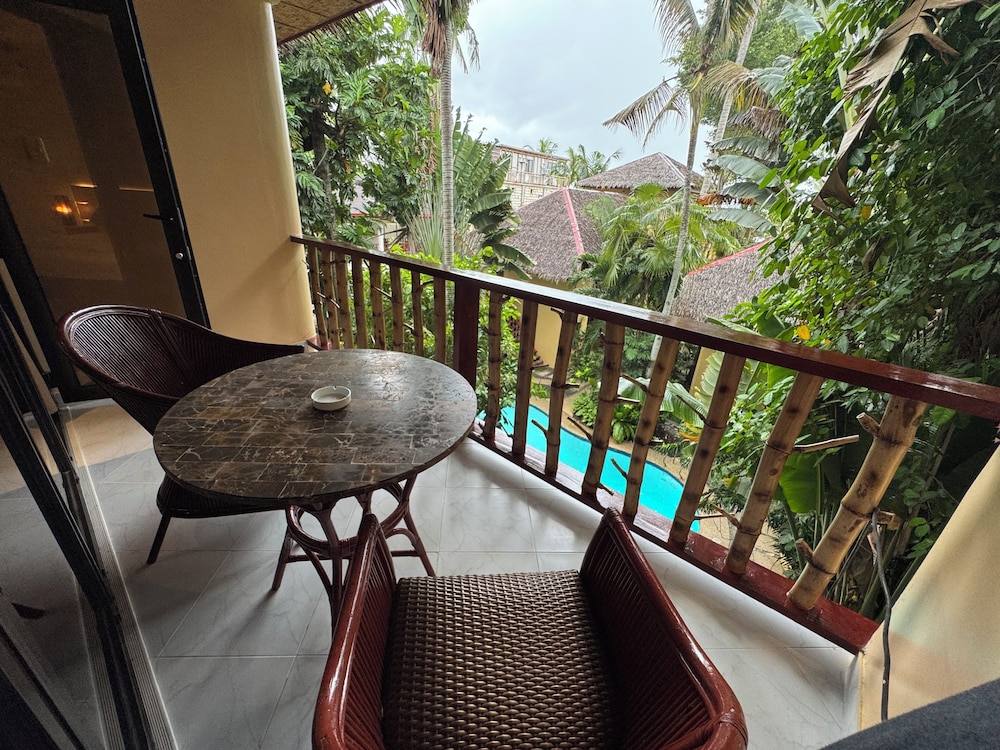 Alona Vida Beach Resort 39/64