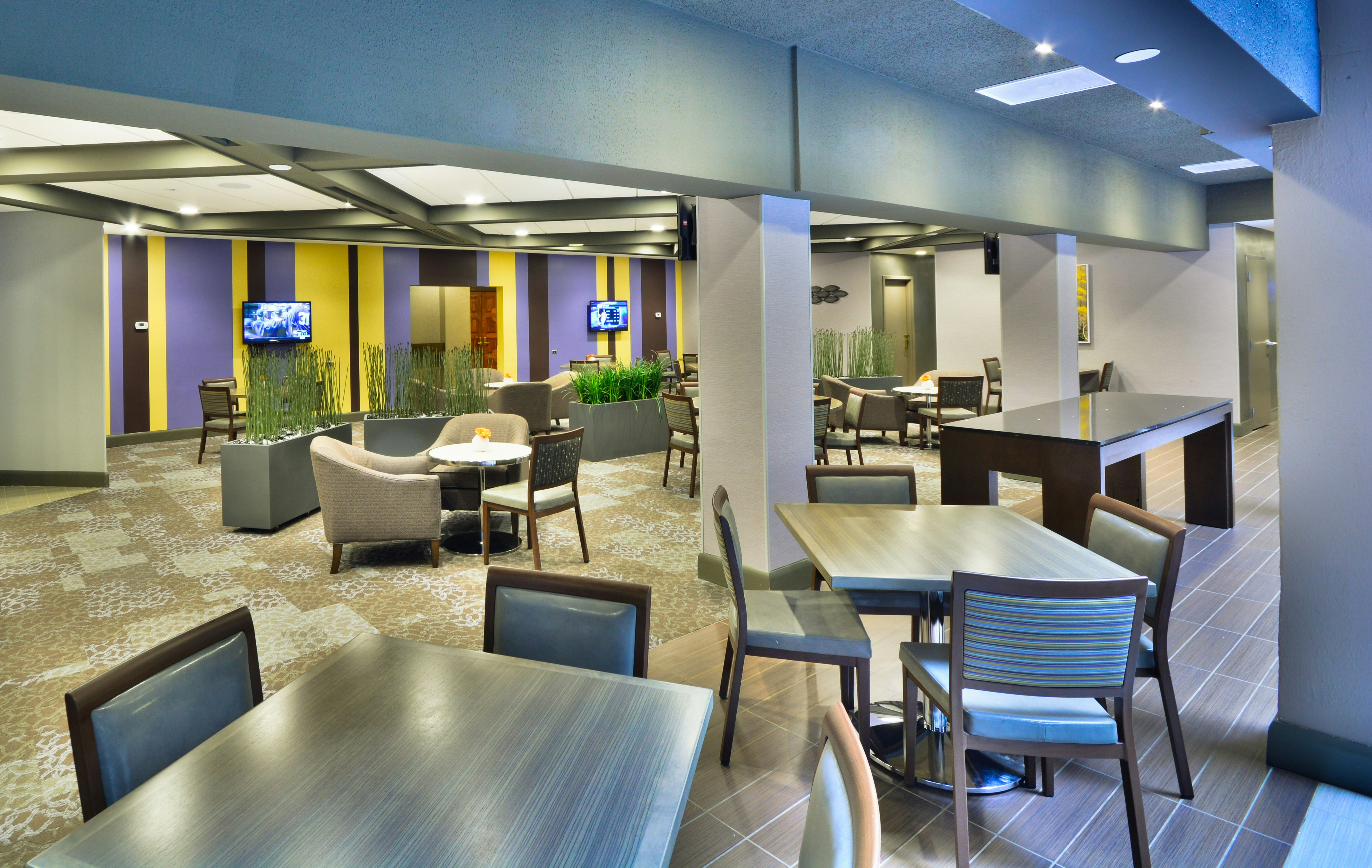 Embassy Suites by Hilton Denver Central Park 12/21