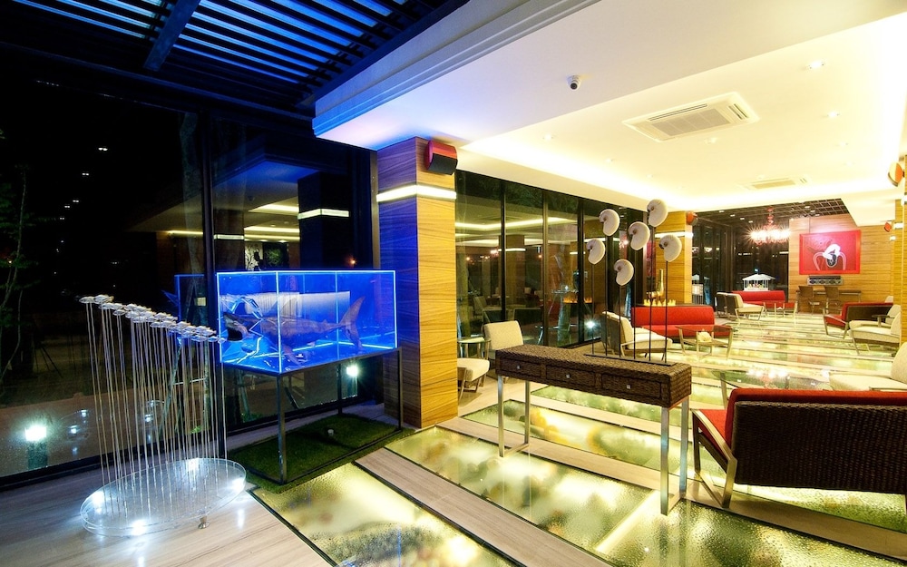 Le Vernissage Hotel 1/31