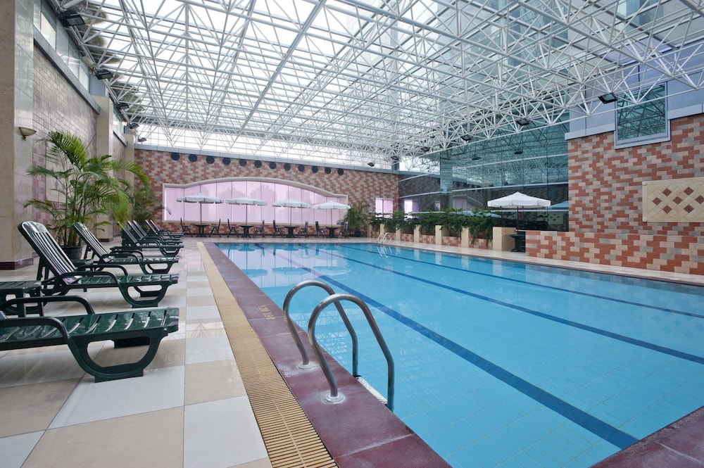 Holiday Inn Pudong 38/76