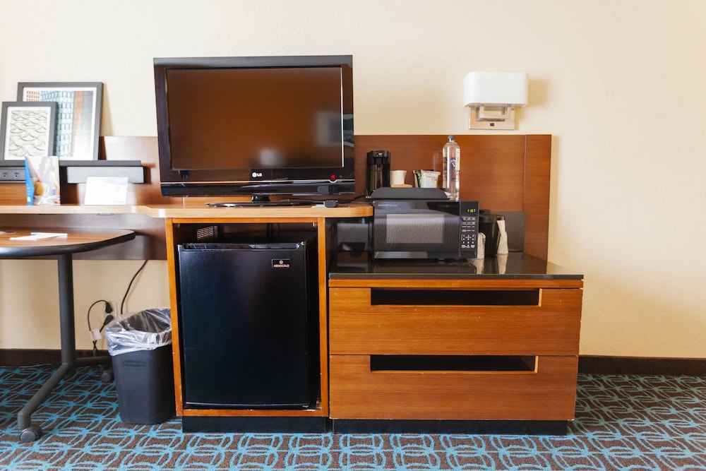 Fairfield Inn Ponca City 24/26