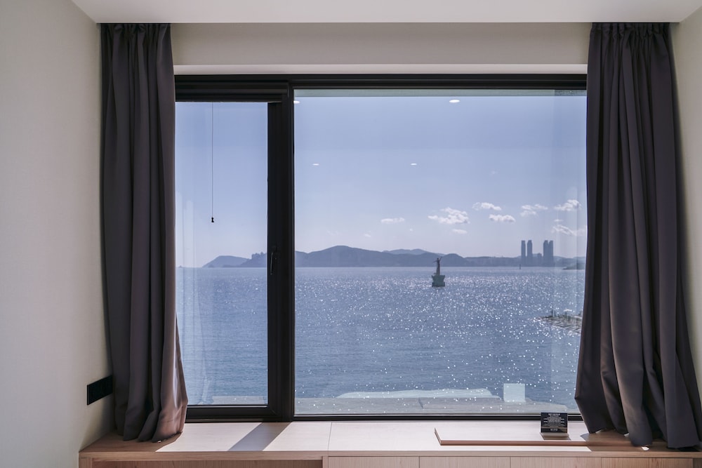 Mipo Oceanside Hotel 18/32