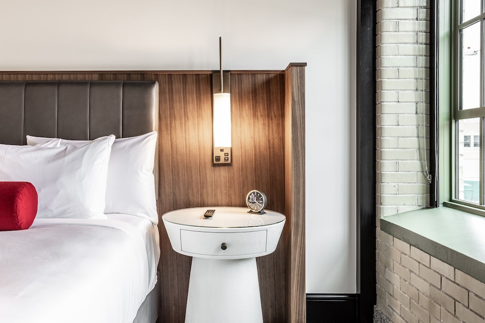 Bottleworks Hotel 18/70