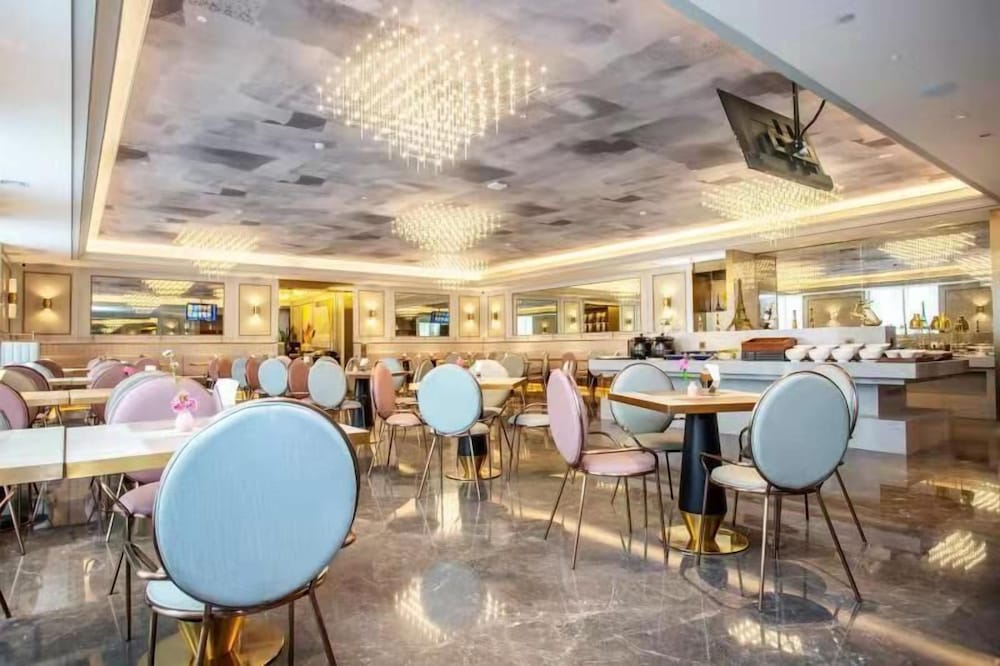 Mercure Changchun Ziyou Road Dahua 28/29