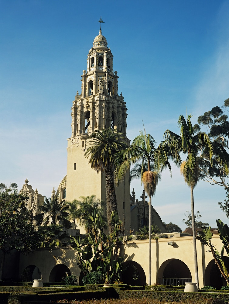 Pendry San Diego 64/70