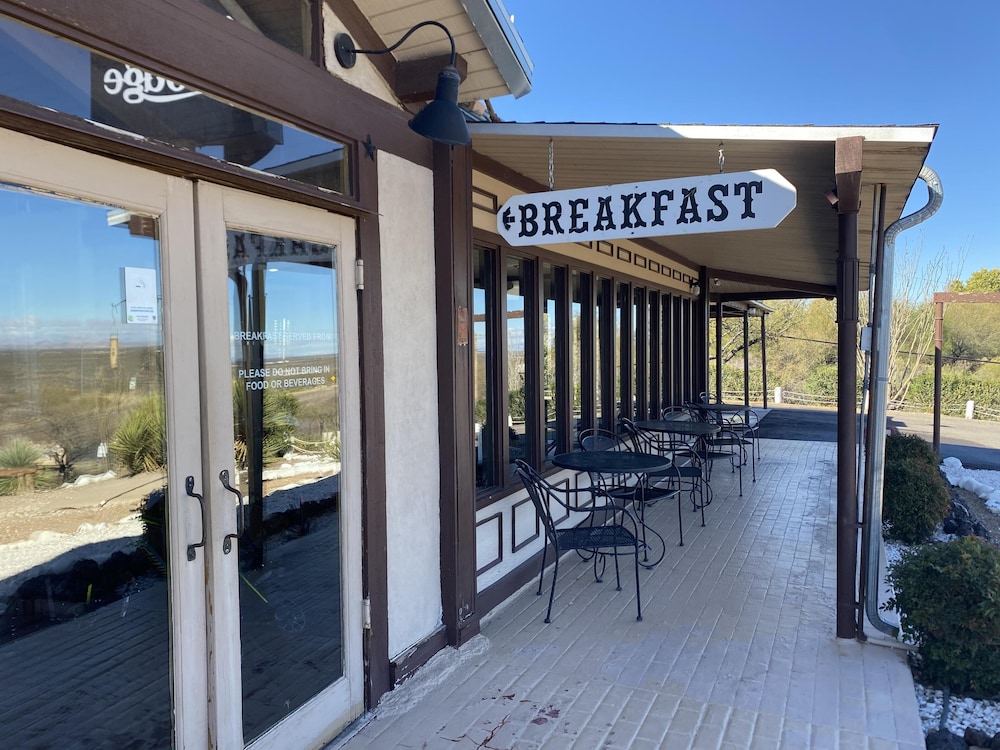 Tombstone Lookout Lodge, SureStay Collection by Best Western 21/49