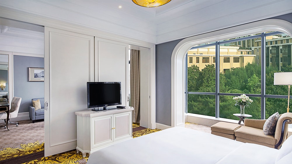 CROWNE PLAZA ZHENGZHOU 39/80