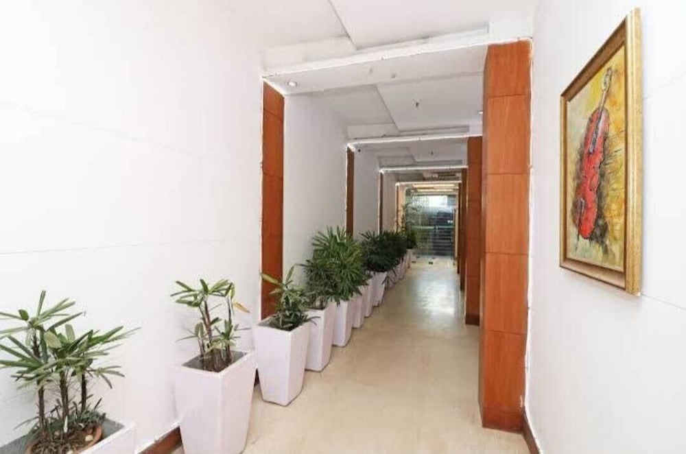Oyo 421 One Hotel 15/44