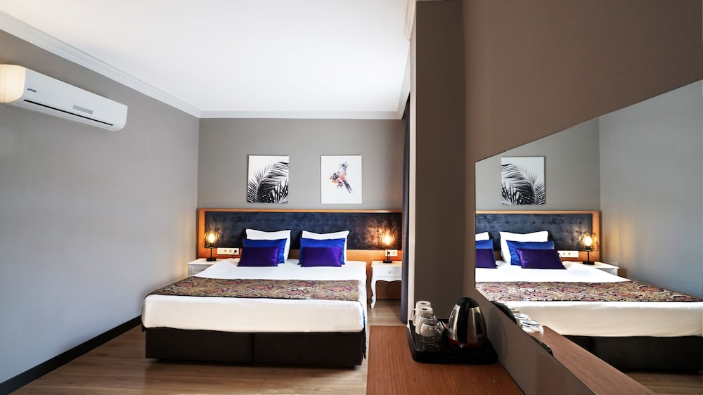 Azuu Boutique Hotel 32/76