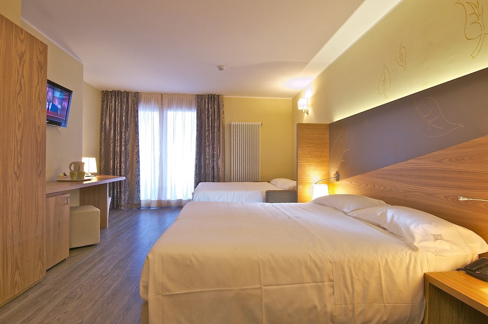 Harmony Suite Hotel 9/44