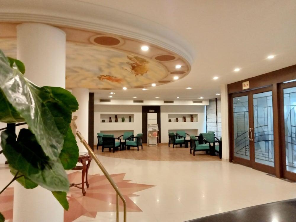 Hotel Milan Palace 6/20