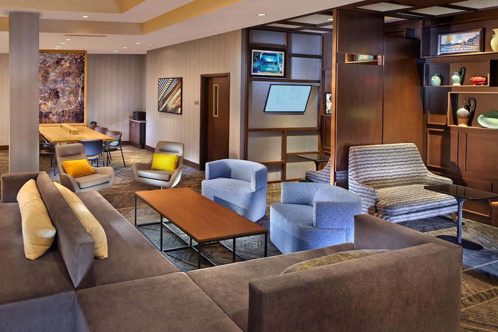 Hyatt Place Chapel Hill / Southern Village 27/36