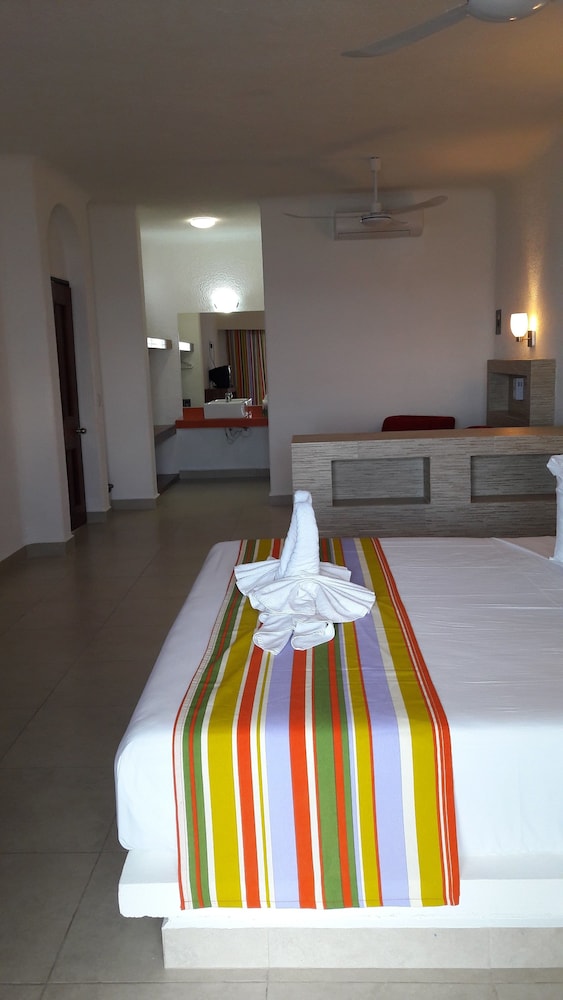 Pelicano Inn 21/67
